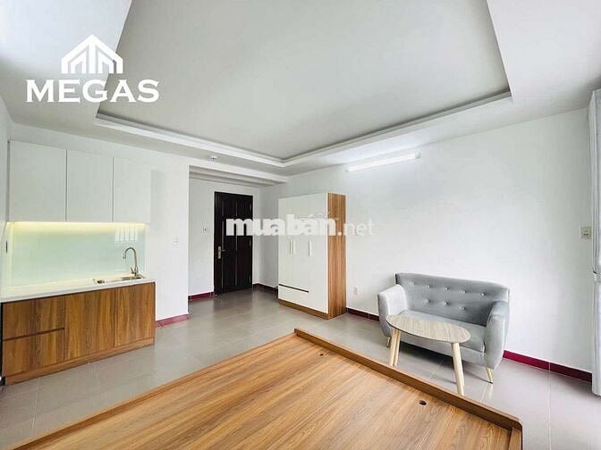  Ban công Rộng 40m2 mới xây 100% ngay Lạc Long Quân-Âu Cơ-Thiên Phước