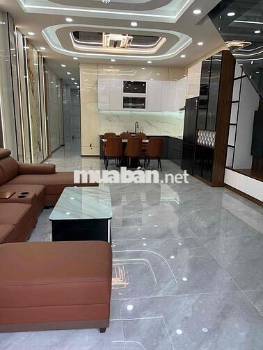 chính chủ cần bán nhà ngay chợ đầu mối hóc môn