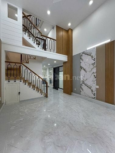 Cho thuê nhà Lê Văn Sỹ Q.3 khu sầm uất