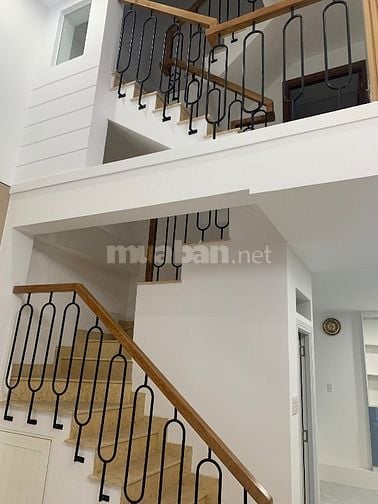 Cho thuê nhà Lê Văn Sỹ Q.3 khu sầm uất
