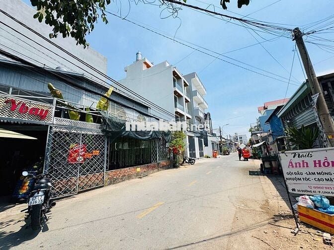 LÔ GÓC NGAY NGÃ BA MTKD ĐƯỜNG LỚN_GIÁP VÀNH ĐAI 2_THU NHẬP SẴN_8x20