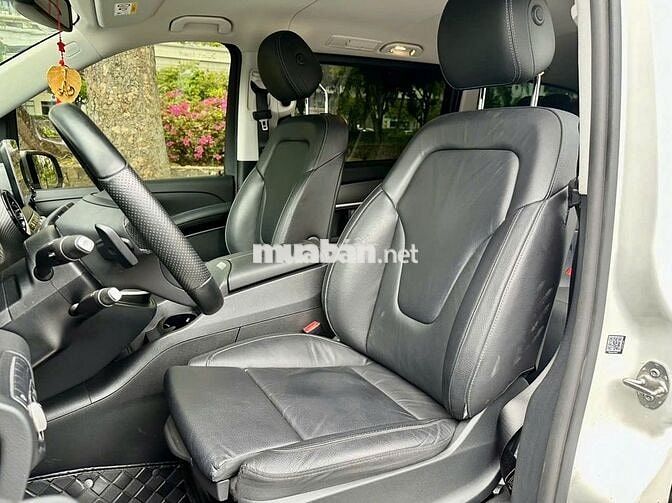 Mercedes-Benz V250 AMG 2023 Trắng