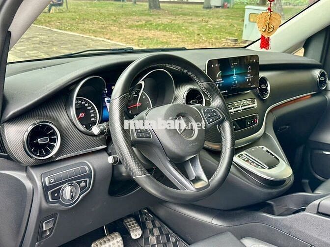 Mercedes-Benz V250 AMG 2023 Trắng