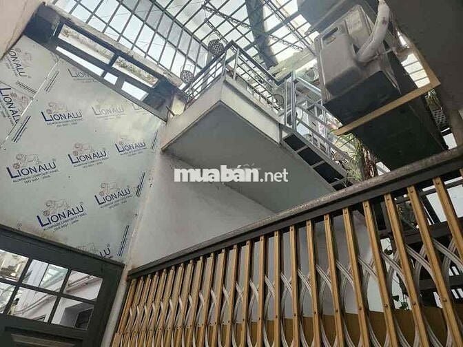 Bán nhà MT PHẠM THẾ HIỂN Q8. DT530m2 Ngan 6,4m Dài 74m