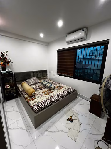 Cần bán nhà để giải quyết công việc
