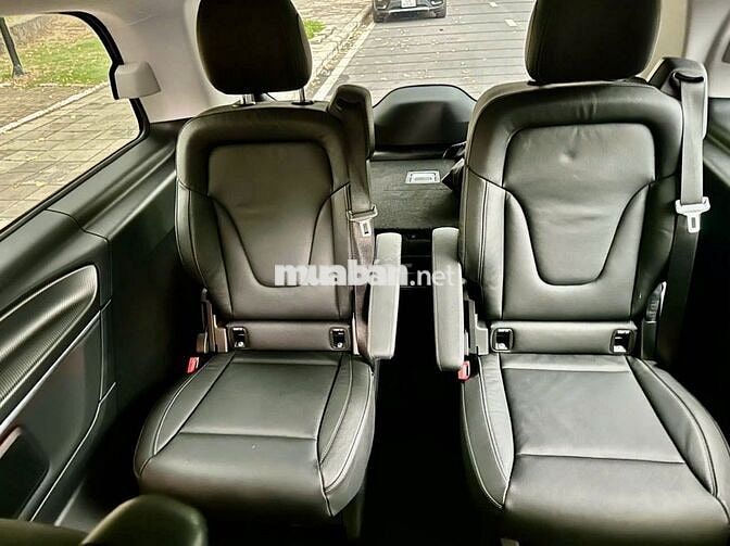Mercedes-Benz V250 AMG 2023 Trắng