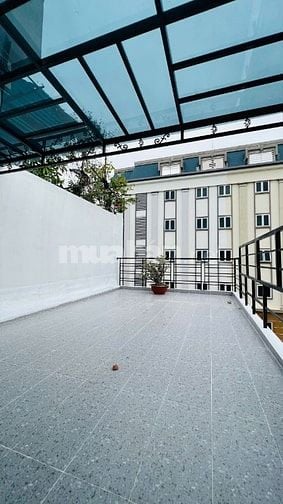 Nhà bán hẻm xe hơi  thông 156 Tô Hiến Thành Quận 10, kế chợ thuốc tây