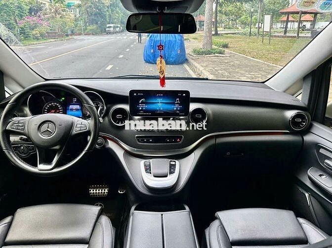 Mercedes-Benz V250 AMG 2023 Trắng