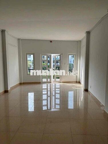 Chính chủ cho thuê nhà Mặt tiền Hồng Bàng 4 tầng đẹp giá chỉ 30 tr/th