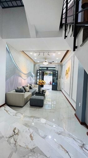 Nhà bán hẻm xe hơi  thông 156 Tô Hiến Thành Quận 10, kế chợ thuốc tây