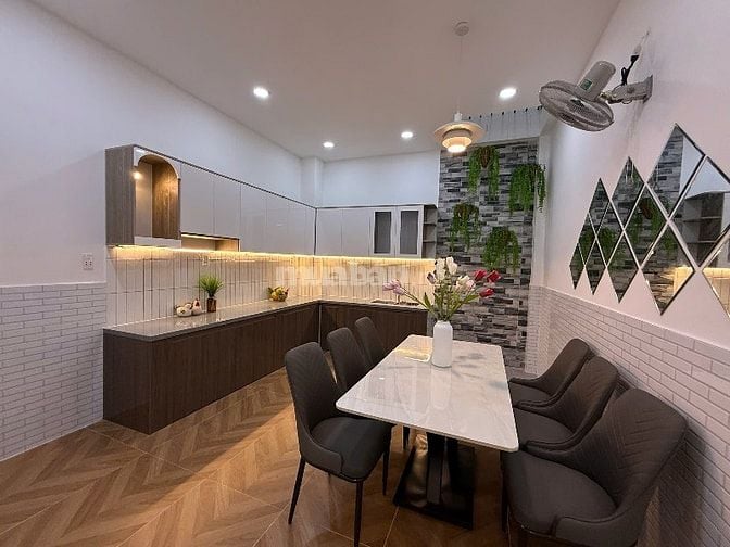 Nhà KDC Bình Hưng Bến Xe Q8 Vào 500m