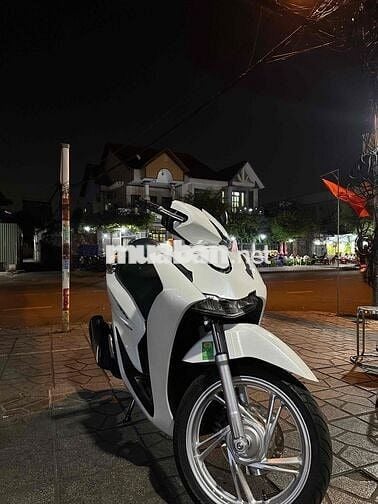 Honda SH 160i CPS 2025 Trắng 10.700 km