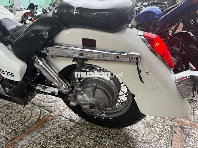 Honda Shadow Avero 750 Trắng