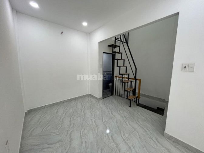 Chính chủ Bán Nhà sát BV Tân Phú Dt 23,3m2 x 2Lầu