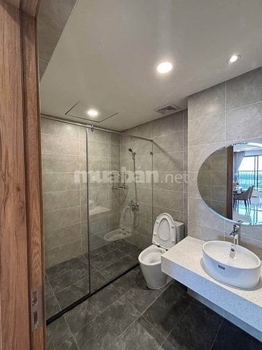 CH, Chợ Bà Chiểu,Căn 2PN,NT Cao Cấp,Giá 2tỷ2, HĐ thuê 12tr/th,Bank 80%