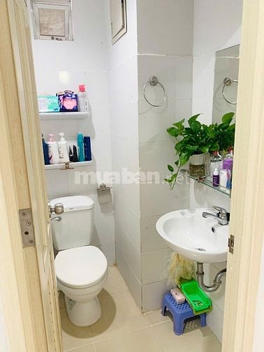 Bán căn chung cư 2PN giá rẻ tầng thấp tại HQC Plaza Nguyễn Văn Linh