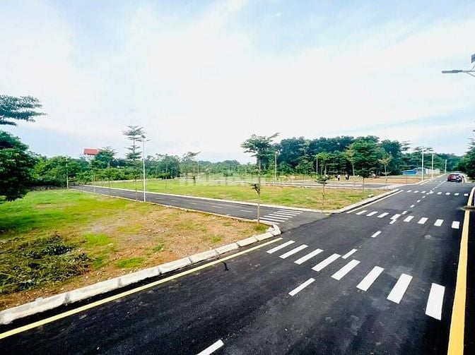Đập hộp siêu phẩm lô đất 2 mặt tiền sát tỉnh lộ 421B, Phú Cát, Hoà Lạc
