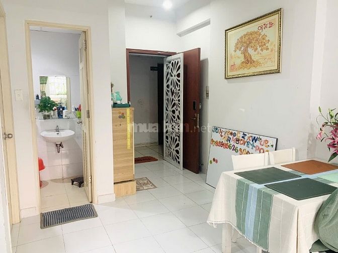 Bán căn chung cư 2PN giá rẻ tầng thấp tại HQC Plaza Nguyễn Văn Linh