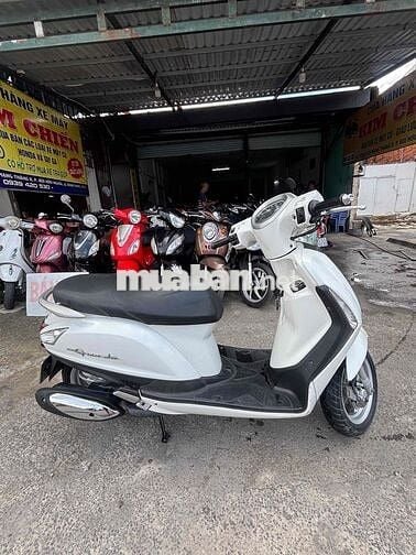 Yamaha Grande màu Trắng