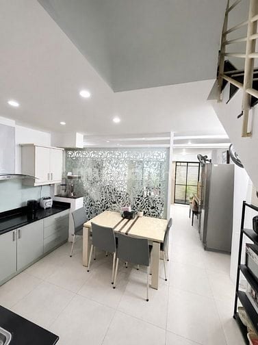 Chính chủ bán nhà Nguyễn Đình Chiểu Q.3 - 4,4m x 11m chỉ 14,3 tỷ