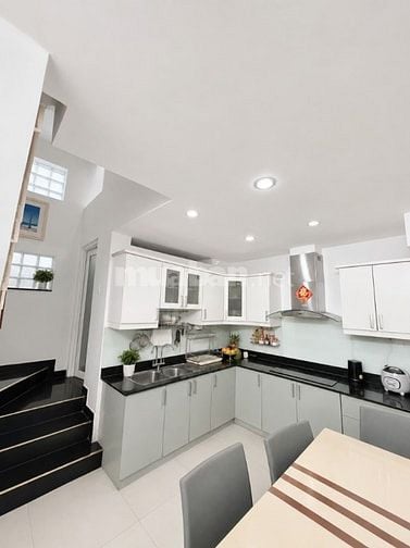 Chính chủ bán nhà Nguyễn Đình Chiểu Q.3 - 4,4m x 11m chỉ 14,3 tỷ