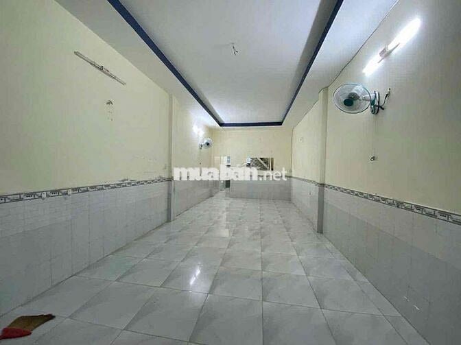 CHO THUÊ NHÀ ĐƯỜNG TÂY THẠNH NGAY KHÚC LÊ TRỌNG TẤN 4 x 18 M 