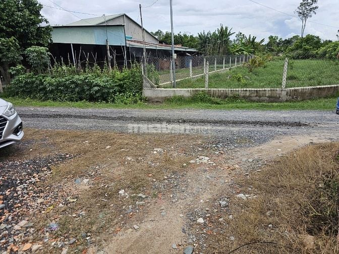 Bán lô đất 1250m² thổ cư 100m², đường xe tải,chủ ngộp bán gấp, sổ sẵn