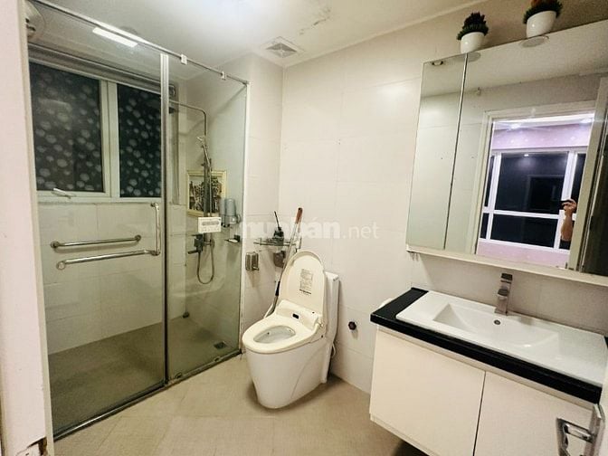 Chính chủ cho thuê căn hộ 3PN 2WC full đồ tòa CT2 chung cư viện 103