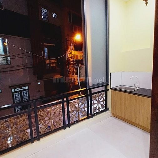 CHO THUÊ CĂN HỘ DỊCH VỤ 28M2, CÁCH SÂN BAY 300M