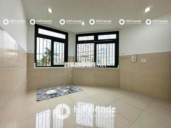 TRỐNG SẴN STUDIO CỬA SỔ TRỜI SIÊU THOÁNG GẦN ĐH VĂN HIẾN VÀ ĐẦM SEN.