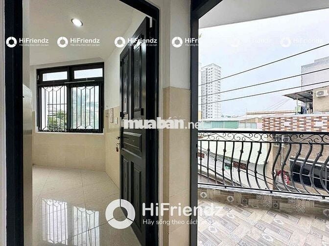 TRỐNG SẴN STUDIO CỬA SỔ TRỜI SIÊU THOÁNG GẦN ĐH VĂN HIẾN VÀ ĐẦM SEN.
