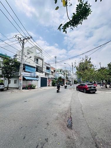 HIẾM , Căn góc 3 MT ngay Hoàng Diệu 2 ,DTS 389M2,Thu Nhập 28 Tr,Tháng