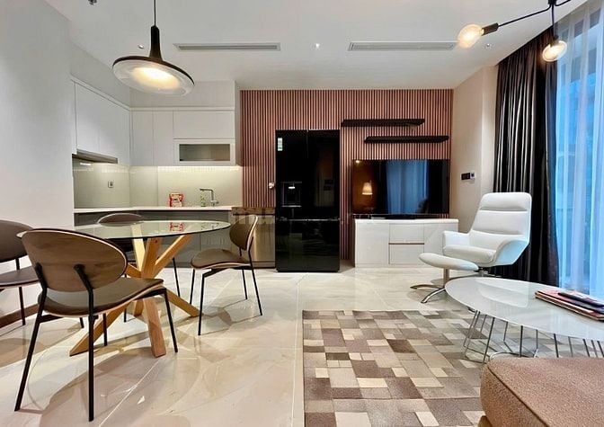 Gần Sân Bay_nhà mới nội thất xịn _view hồ bơi_giá 2,08 tỷ /vay 85%_52m