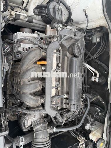 Hyundai Accent Trắng