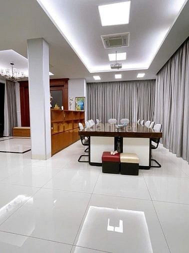 🔥CHO CON LẬP NGHIỆP BÊN ÚC NÊN BÁN BIỆT THỰ LINH ĐÀM LÔ GÓC 235m*5T 