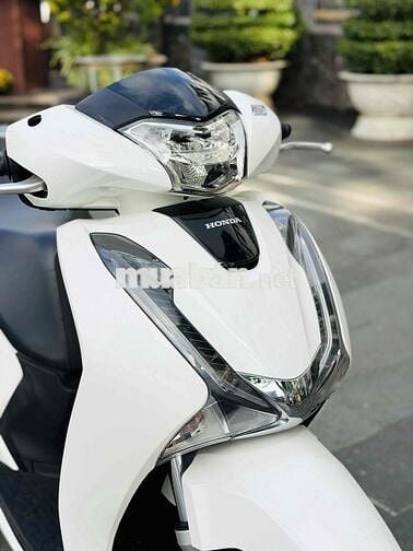 SH 125 2017 Trắng odo 6000 km BSTP chính chủ