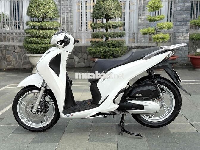 SH 125 2017 Trắng odo 6000 km BSTP chính chủ