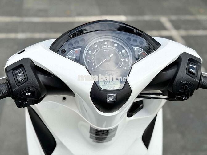 SH 125 2017 Trắng odo 6000 km BSTP chính chủ