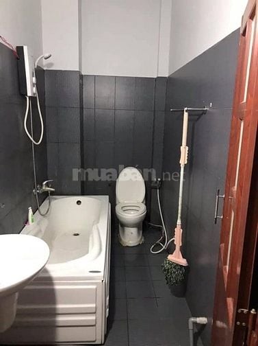 Cho thuê phòng cực đẹp, có Ban công, WC riêng, đủ nội thất tại 373LTK