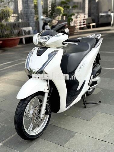 SH 125 2017 Trắng odo 6000 km BSTP chính chủ