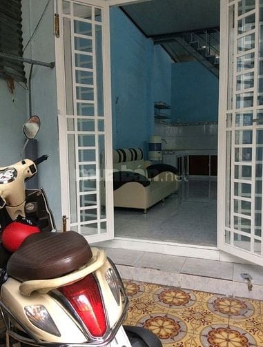 Nhà cho thuê nguyên căn giá, nhà có đấy đủ tiện nghi, có phòng ngủ