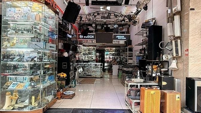 Cho thuê cửa hàng mặt phố Hàng Bài, ngay hồ Hoàn Kiếm, diện tích 50m2