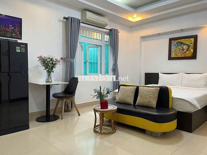 Miễn phí tất cả phí - thang máy - dọn phòng 3 lần 1 tuần - sát Hoa 
