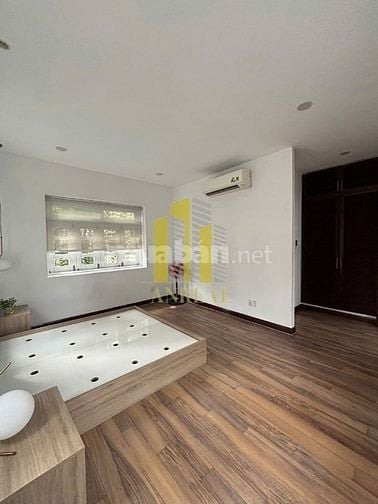 VILLA CHO THUÊ ĐƯỜNG TRẦN NÃO- SÂN VƯỜN - CÓ SẴN NỘI THẤT GIÁ 65 TRIỆU