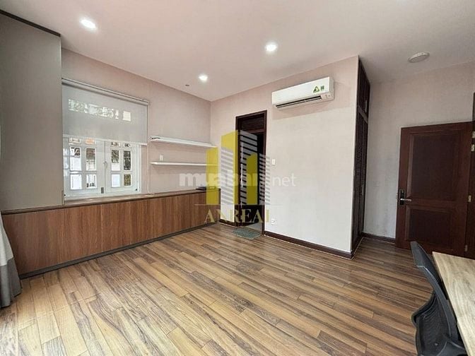 VILLA CHO THUÊ ĐƯỜNG TRẦN NÃO- SÂN VƯỜN - CÓ SẴN NỘI THẤT GIÁ 65 TRIỆU