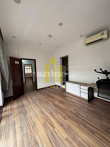 VILLA CHO THUÊ ĐƯỜNG TRẦN NÃO- SÂN VƯỜN - CÓ SẴN NỘI THẤT GIÁ 65 TRIỆU