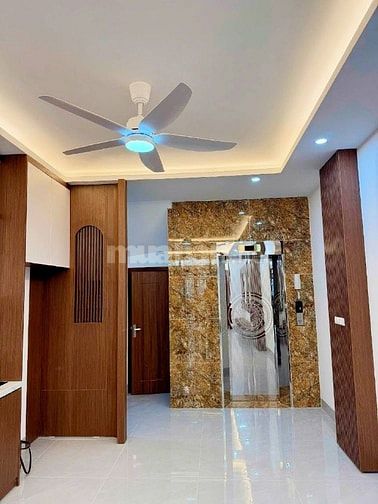 Nhà Thanh Am 58m² x 5 tầng, thang máy, gara ô tô, giá nhỉnh 13 tỷ.