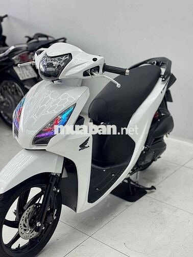 Honda Vision Trắng Đã sử dụng