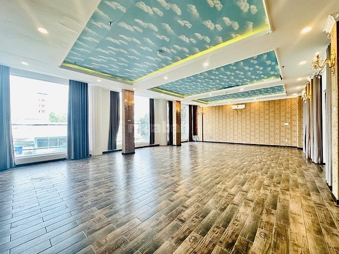 Cho thuê nhà mặt phố Cần Thơ Mặt tiền 6m ngay sân vận động Cần Thơ