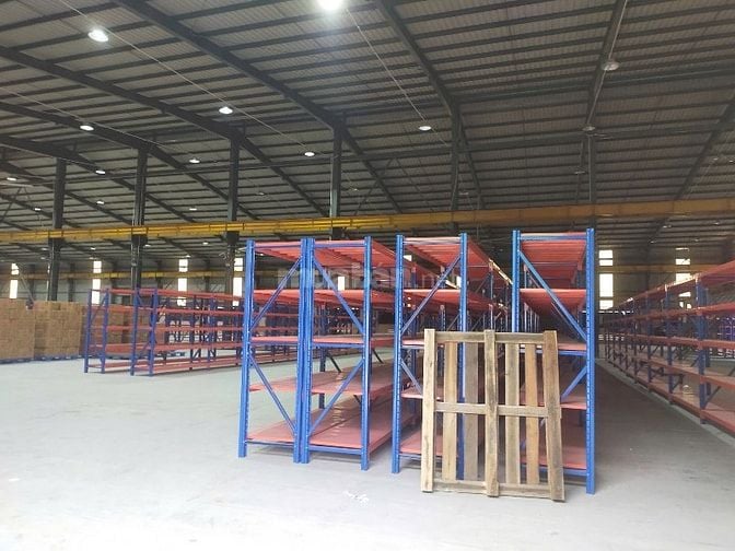 Cho thuê xưởng dt 13500m đường xe contarner 